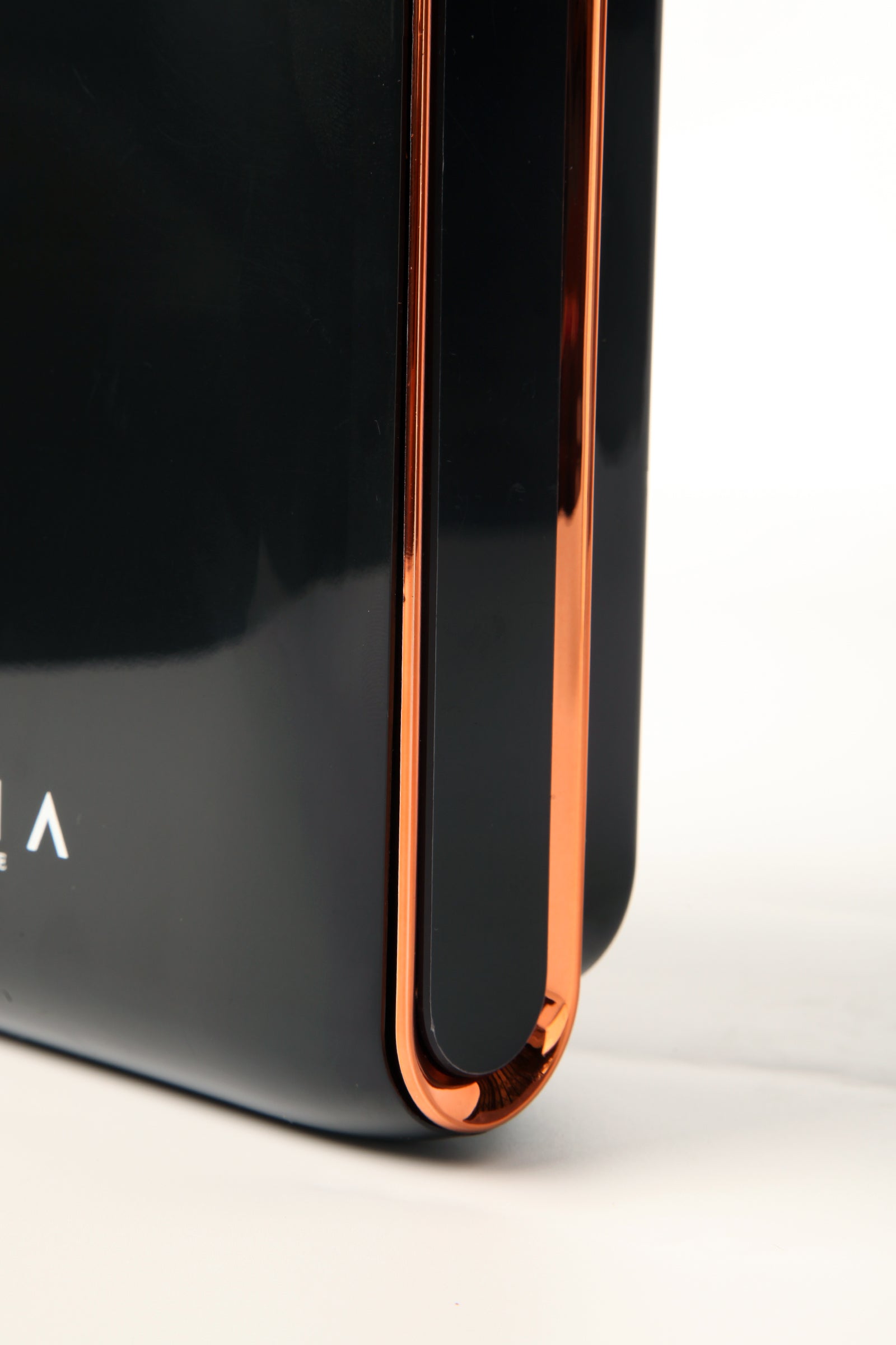 UltraCurve Smart Black Diffuser
